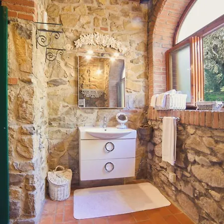Cozy Barn In The